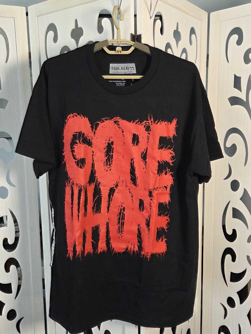 Teen Hearts Gore  T Shirt Large Black Red Horror Goth Punk Emo Graphic NWT